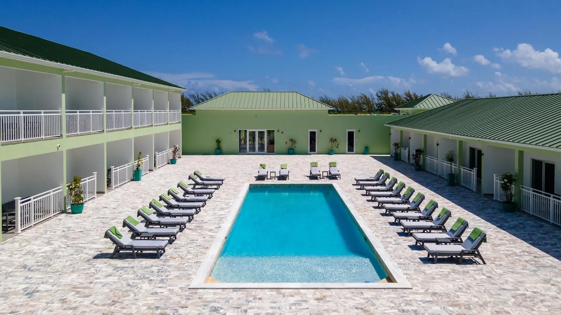 Ocean Breeze Resort ile iletişim